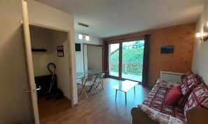 Living area - 2 Rooms for 4 People (Modane)