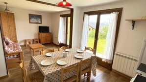 Dining - Apartment in Beaufortain With Mountain View (Hauteluce)