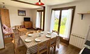 Dining - Apartment in Beaufortain With Mountain View (Hauteluce)