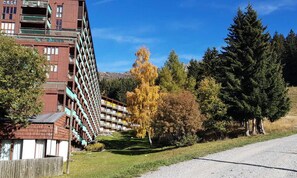 Exterior - Studio for 5 People, Ski-in/ski-out and Close to Shops in the Village of Charvet in Arc 1800 (Bourg-Saint-Maurice)