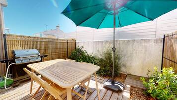 Khu ẩm thực ngoài trời