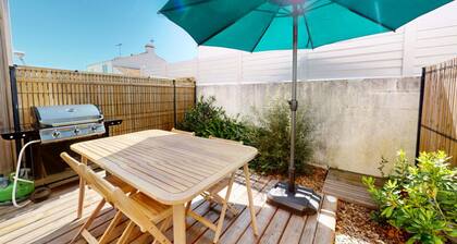 Merlyne Beach Villa 7