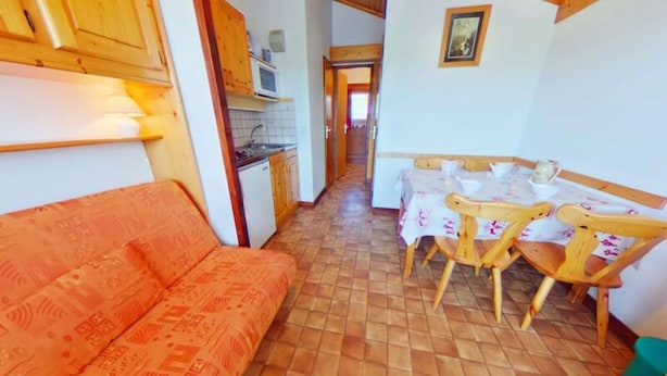 Interior - Apartment in Mont Bisanne Near Ski Slopes (Hauteluce)