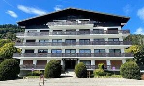 Exterior - Renovated Apartment Near the Center (Les Gets)