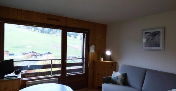 Living area - Apartment in Le Chinaillon Near Mont Lachat (Le Grand-Bornand)