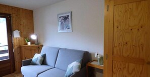Living area - Apartment in Le Chinaillon Near Mont Lachat (Le Grand-Bornand)