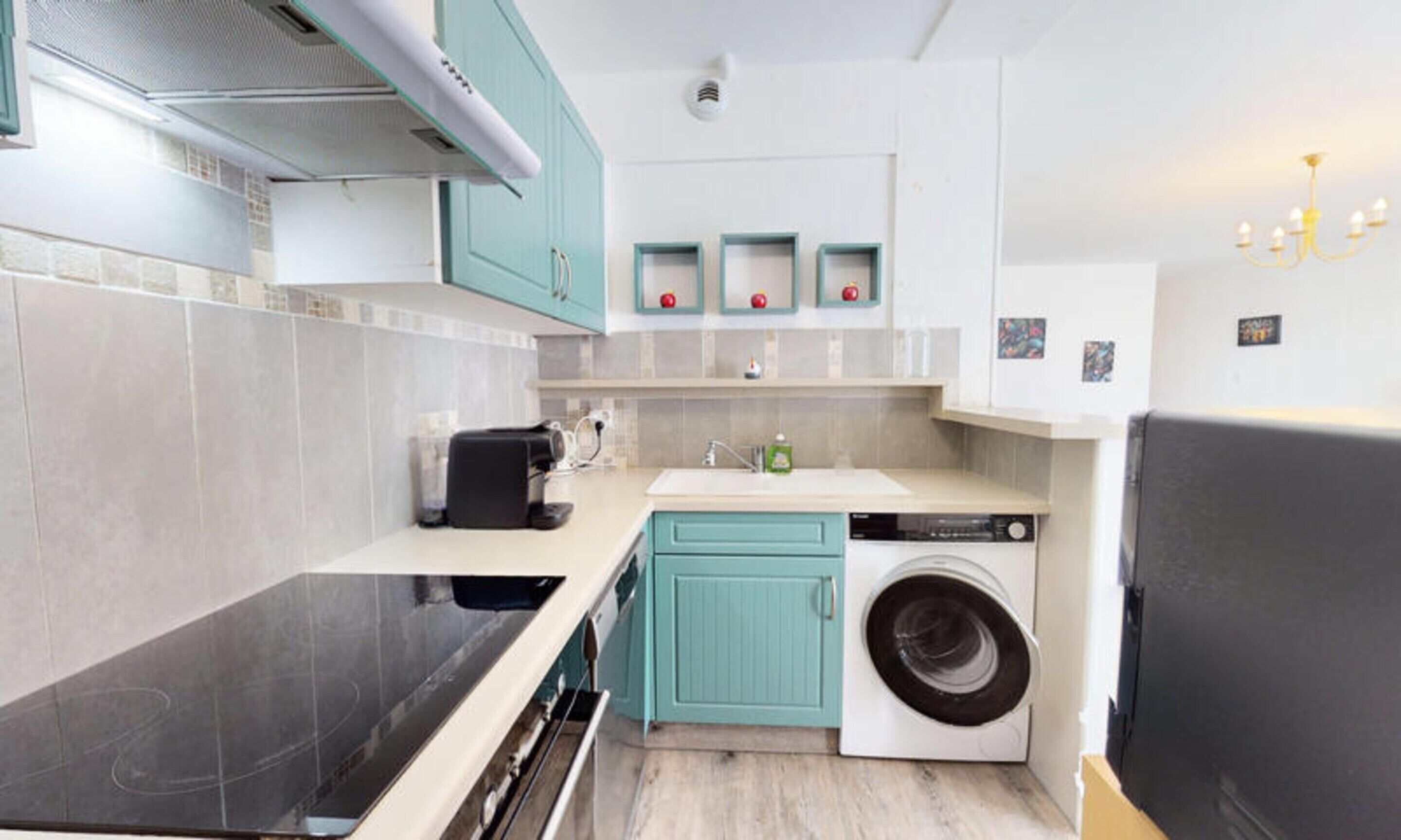 Tủ lạnh, lò vi sóng, lò nướng, dụng cụ pha cà phê/trà 