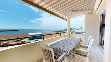 Khu ẩm thực ngoài trời