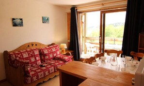 Living area - Studio Apartment in Les Saisies for 6 People (Hauteluce)