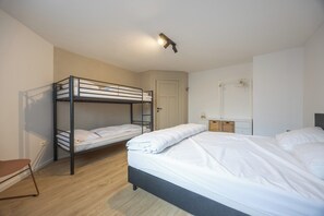 House | 4 bedrooms, individually furnished