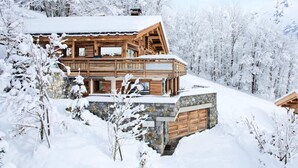 Exterior - 5-star Chalet, Sleeps 9, Spa, Panoramic View (La Clusaz)