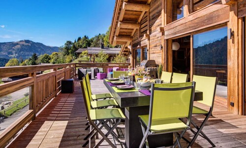 5-star Chalet, Sleeps 9, Spa, Panoramic View