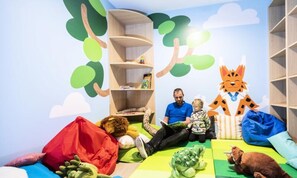 Children’s area - 4 Room Apartment for 8 People With Mountain View + (Villarembert)