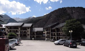 Exterior - Studio Cabin for 4 People, 2-star, West-facing (Valloire)