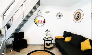 Living area - Apartments for 4 People (Antibes)