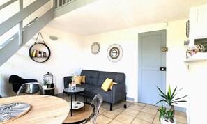 Dining - Apartments for 4 People (Antibes)