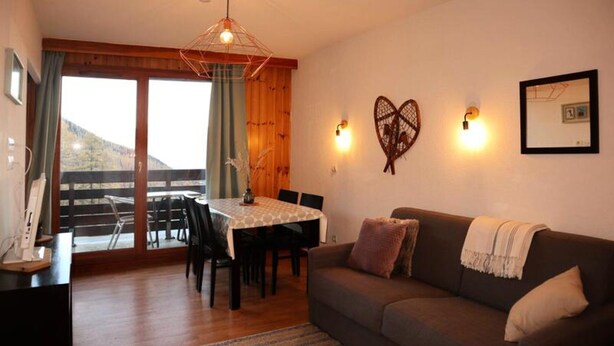 Living area - Apartment in a Luxury Residence (Les Orres)