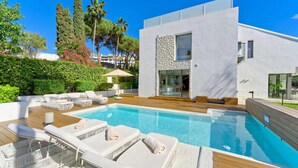Unclassified image, 2 of 3, button - Villa in Puerto Banus With Heated Pool (Marbella)