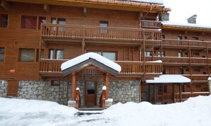 Exterior - Apartment in Meribel With Mountain Views (Les Allues)