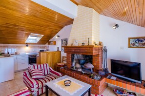 Apartment | Living room - Apartment and Room Cicko - One Bedroom Apartment With Terrace and Sea View (Dubrovnik)