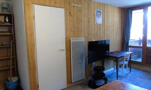 Interior - 3 Rooms for 6 People (Modane)