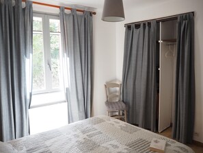 2 bedrooms, individually furnished - Holiday Home in Provence Near Mont Ventoux (Bedoin)