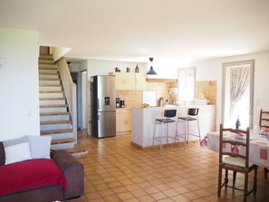 Private kitchen - Holiday Home in Provence Near Mont Ventoux (Bedoin)