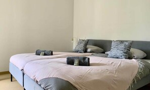 Iron/ironing board - Apartments for 4 People (Avene)
