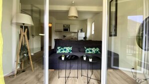Living area - Apartments for 4 People (Avene)
