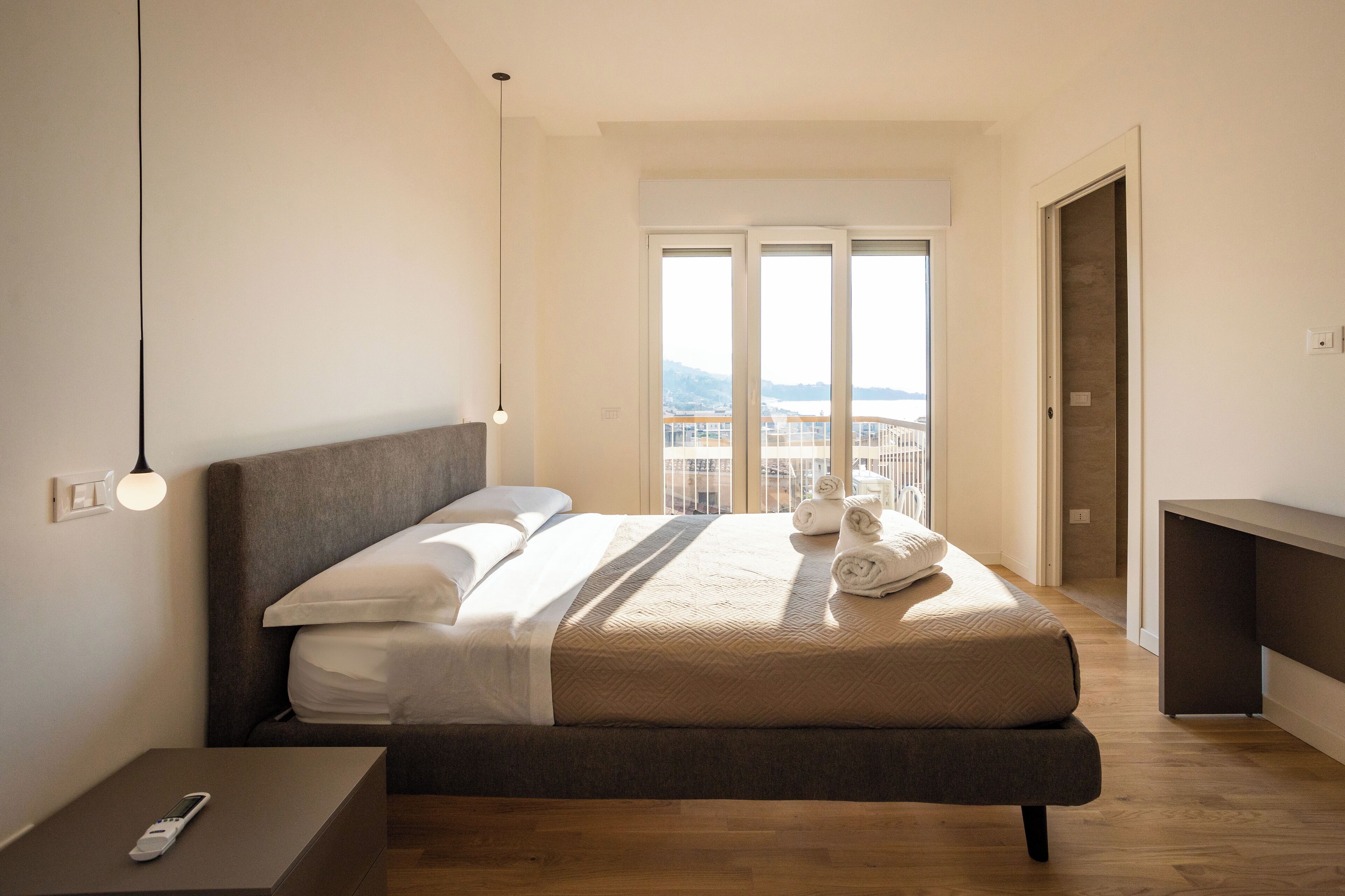 2 bedrooms, bed sheets