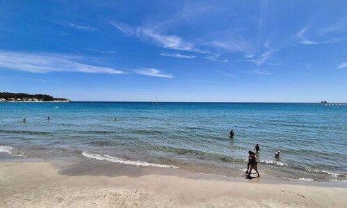 2 Bedrooms, air Conditioning, a Stone's Throw From the sea