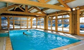 Outdoor pool - Apartment in Saint Sorlin Near Ski Slopes (Saint-Sorlin-d'Arves)