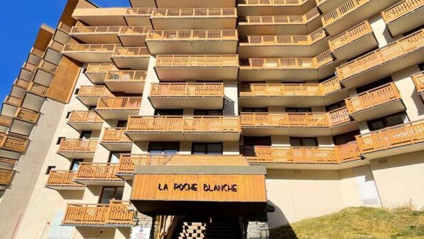 Unclassified image, 1 of 3, button - Apartment Located in the Center of the Resort (Les Belleville)