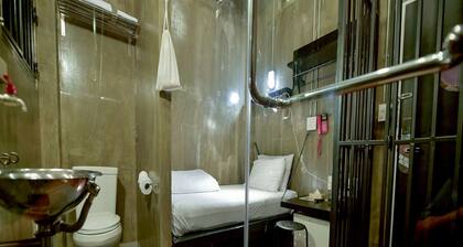 Premier Deluxe Comfort Modern & Relaxing