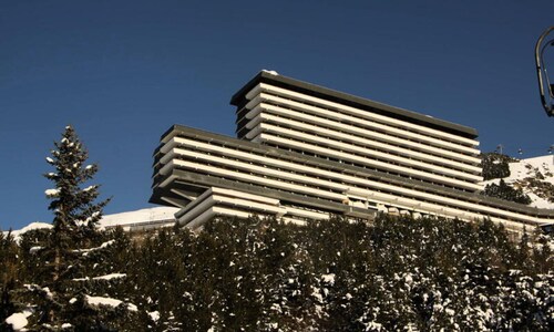 Apartment in Les Menuires With Ski Access