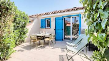 Khu ẩm thực ngoài trời