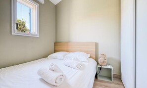 Tabla de planchar con plancha 