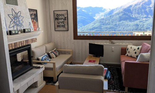 Three-room Apartment for 6/7 People With a Breathtaking View Facing South