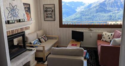 Three-room Apartment for 6/7 People With a Breathtaking View Facing South