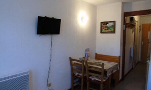Dining - Apartment in Valfrejus Near Ski Lifts (Modane)