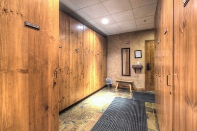 Ski-In/Ski-Out Retreat - Pool, Hot Tub, & Fitness Center!