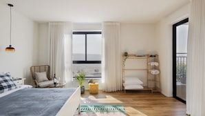 Une chambre à coucher avec un lit, une chaise, une petite table avec une lampe, une fenêtre avec des rideaux, un lit superposé et une vue sur l’extérieur.