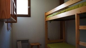 Unclassified image, 3 of 3, button - Apartment for 4 People in the Quiet Resort of Saint Sorlin D'arves (Saint-Sorlin-d'Arves)