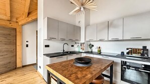 Coffee/tea maker, fridge, microwave, oven - Dba302 - Luxury Apartment for 6 People (Araches-la-Frasse)