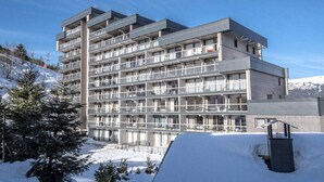 Exterior - Apartment Near the Slopes (Courchevel)