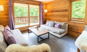 Living area - Apartment in Meribel Near Golf Ski Lift (Les Allues)