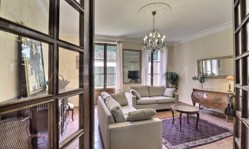 Houses & Villas for 17 People