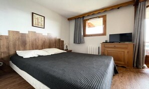 Room - Dba318 - 1 Bedroom Apartment + Sleeping Alcove - Balcony - Sleeps 6 - 1800 Area (Puy-Saint-Vincent)