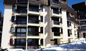 Exterior - Renovated Apartment With Bunk bed Alcove Direct Access to the Slopes Balcony (Les Belleville)