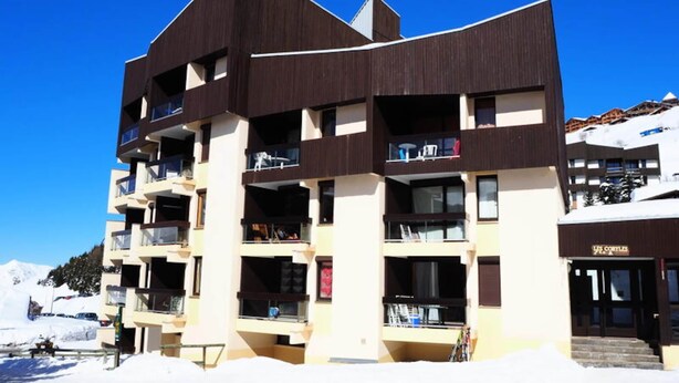 Oklassificerad bild, 1 av 3, knapp